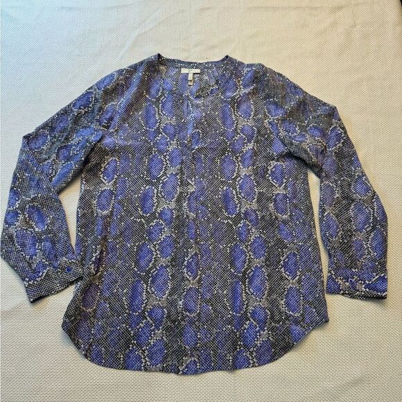 Beautiful lavender snake print silk blouse by joie in size small Business - Picture 1 of 11